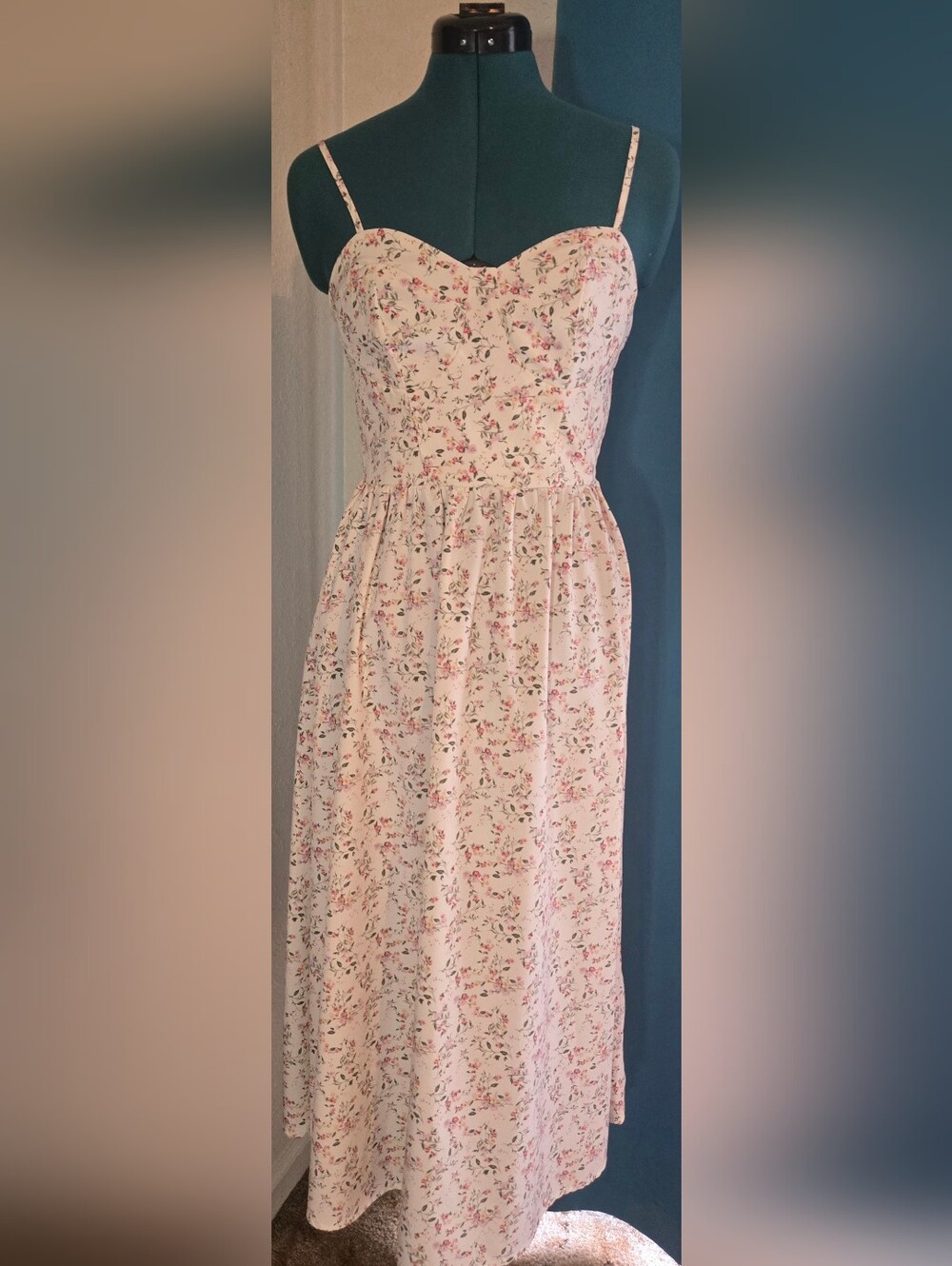 Classic Floral Pink Sleeveless Midi Dress